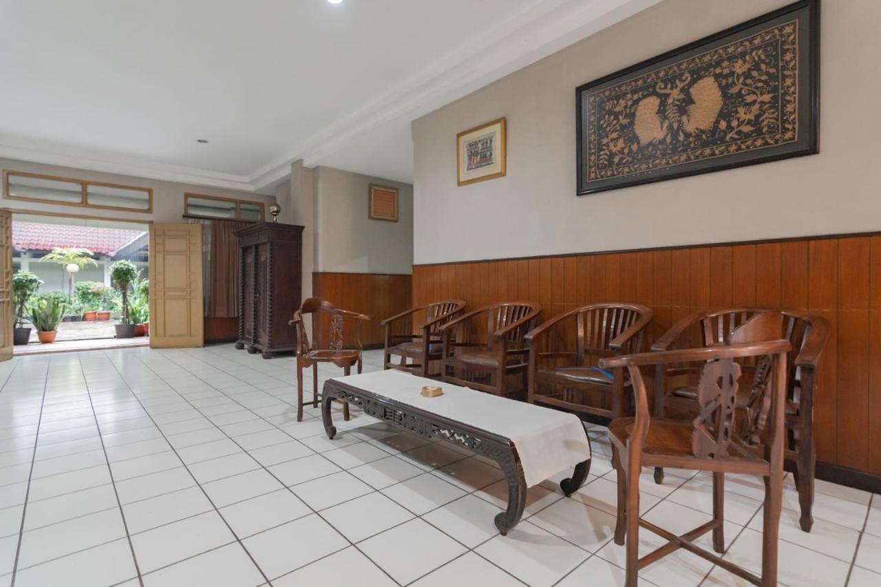 Koolkost Near Bandung Station Otel Dış mekan fotoğraf